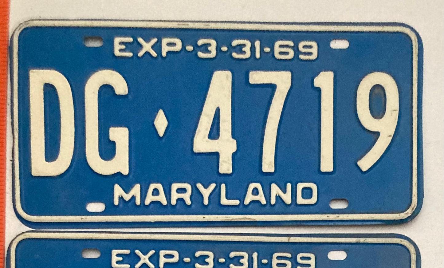 1969 Maryland #DG-4719 Passenger License Plate PAIR