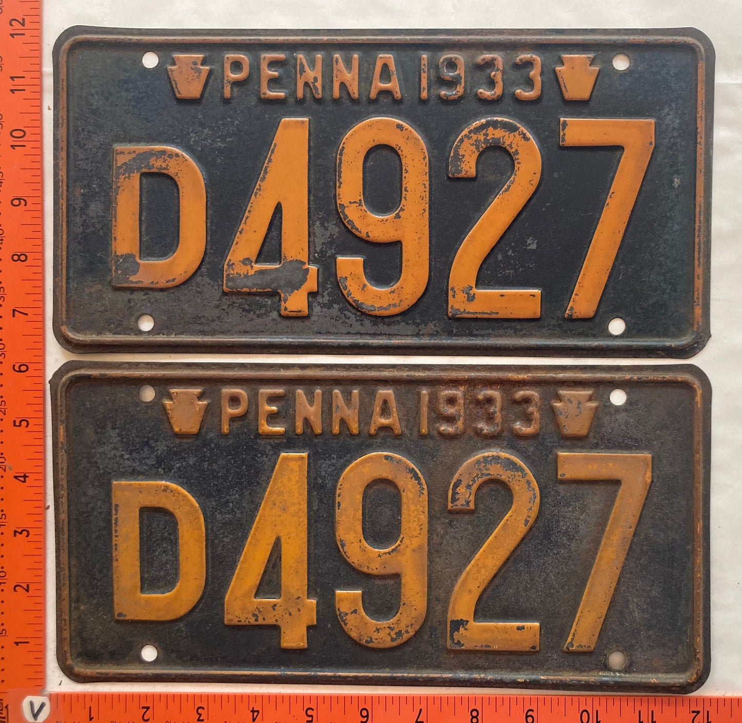 1933 Pennsylvania #D4927 Passenger License Plate (Pair)