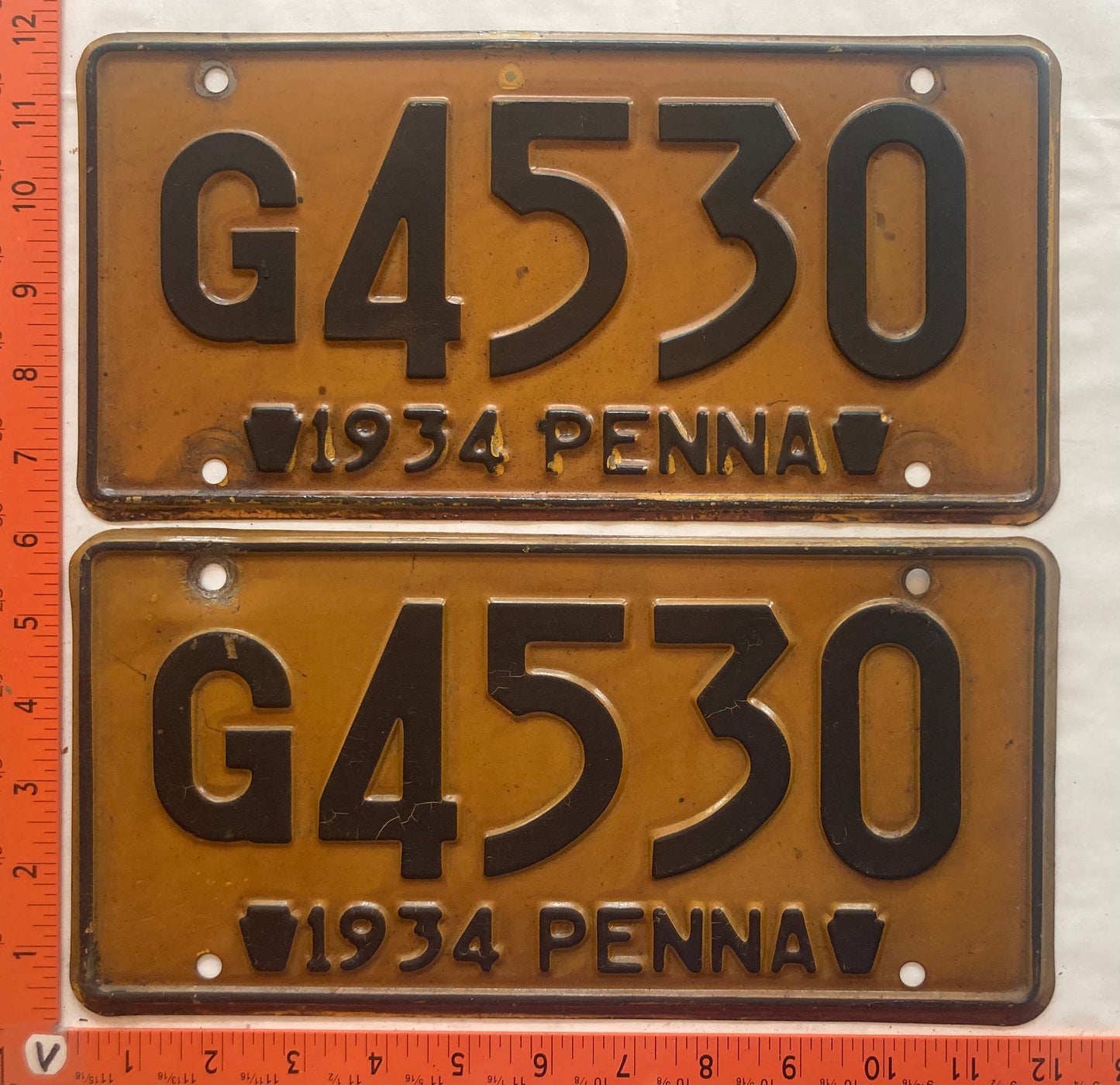 1934 Pennsylvania #G4530 Passenger License Plate (Pair)