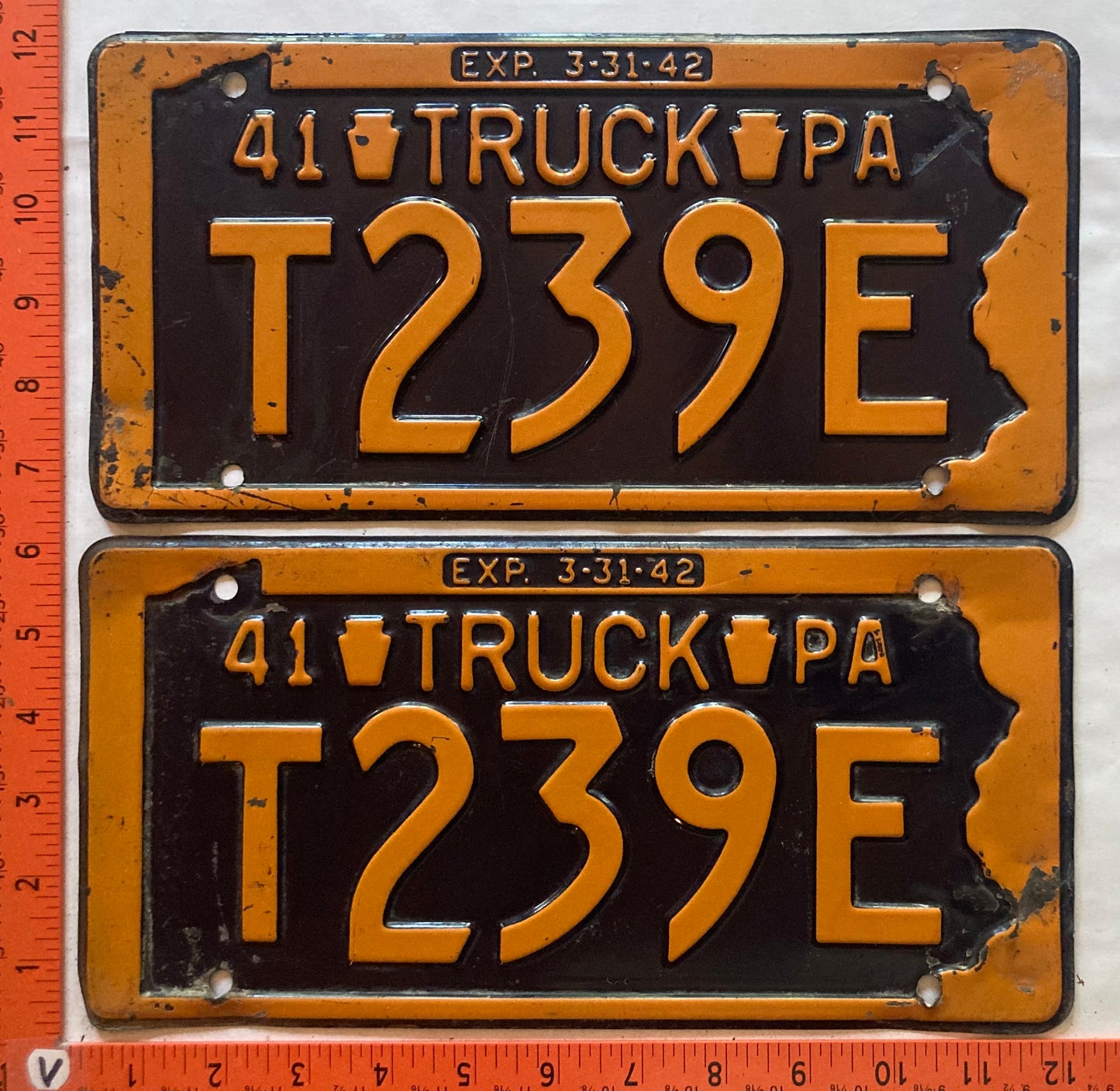 1941 Pennsylvania #T239E Truck License Plate (Pair)
