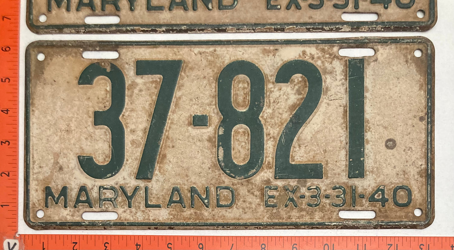1940 Maryland #37-821 Passenger License Plate PAIR