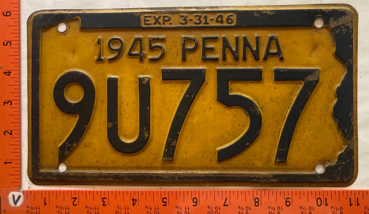 1945 Pennsylvania #9U757 Passenger License Plate