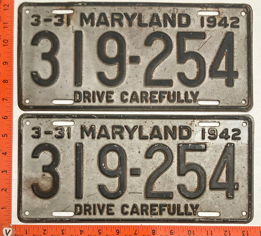1942 Maryland #319-254 Passenger License Plate PAIR