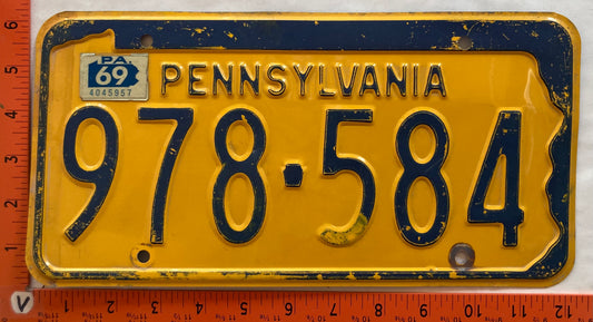 1969 Pennsylvania #978-584 Passenger License Plate