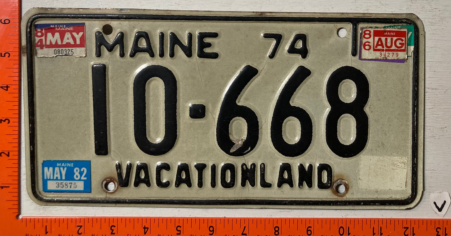 1986 Maine #10-668 Passenger License Plate