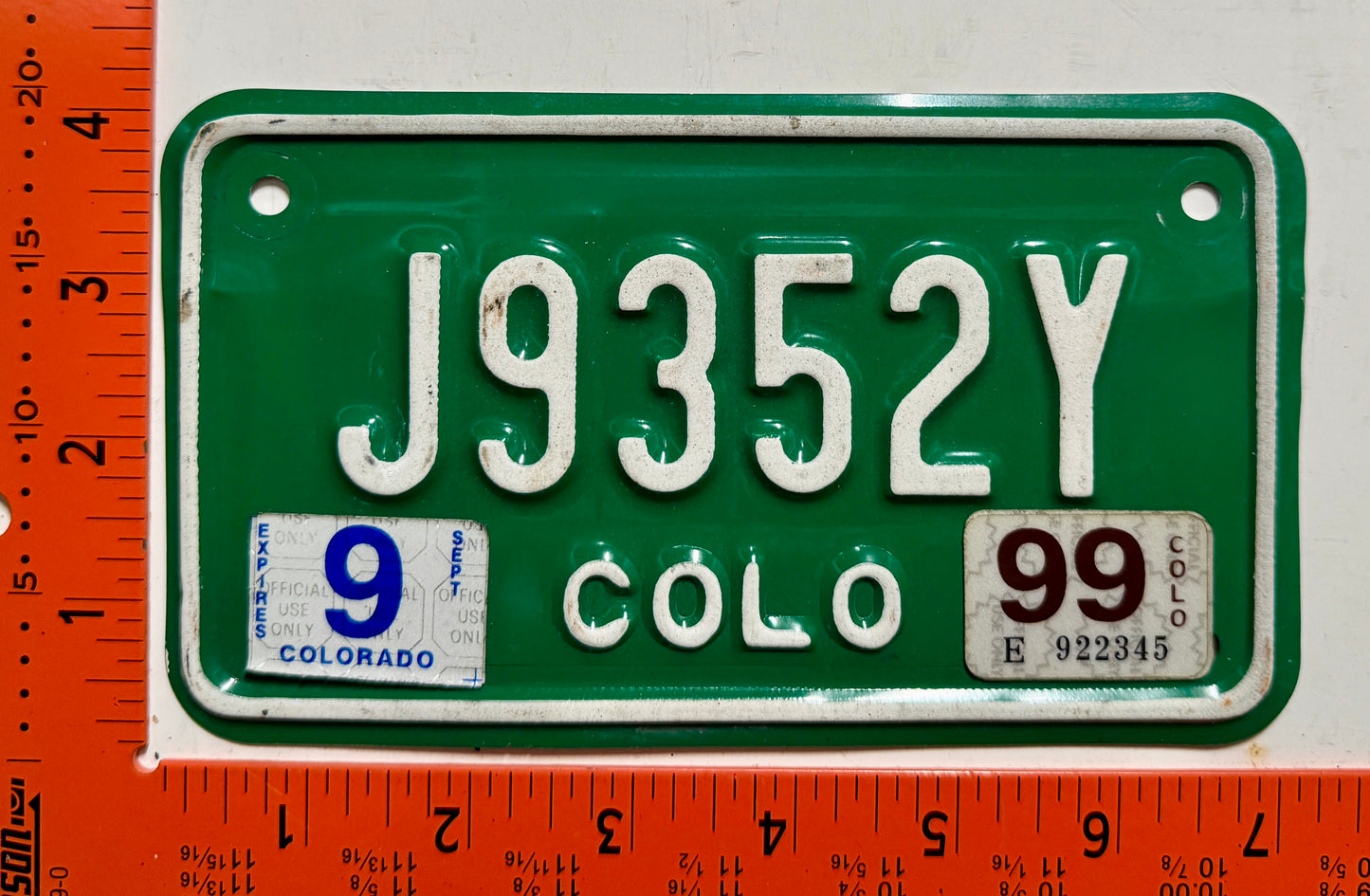 1999 Colorado #J9352Y Motorcycle License Plate