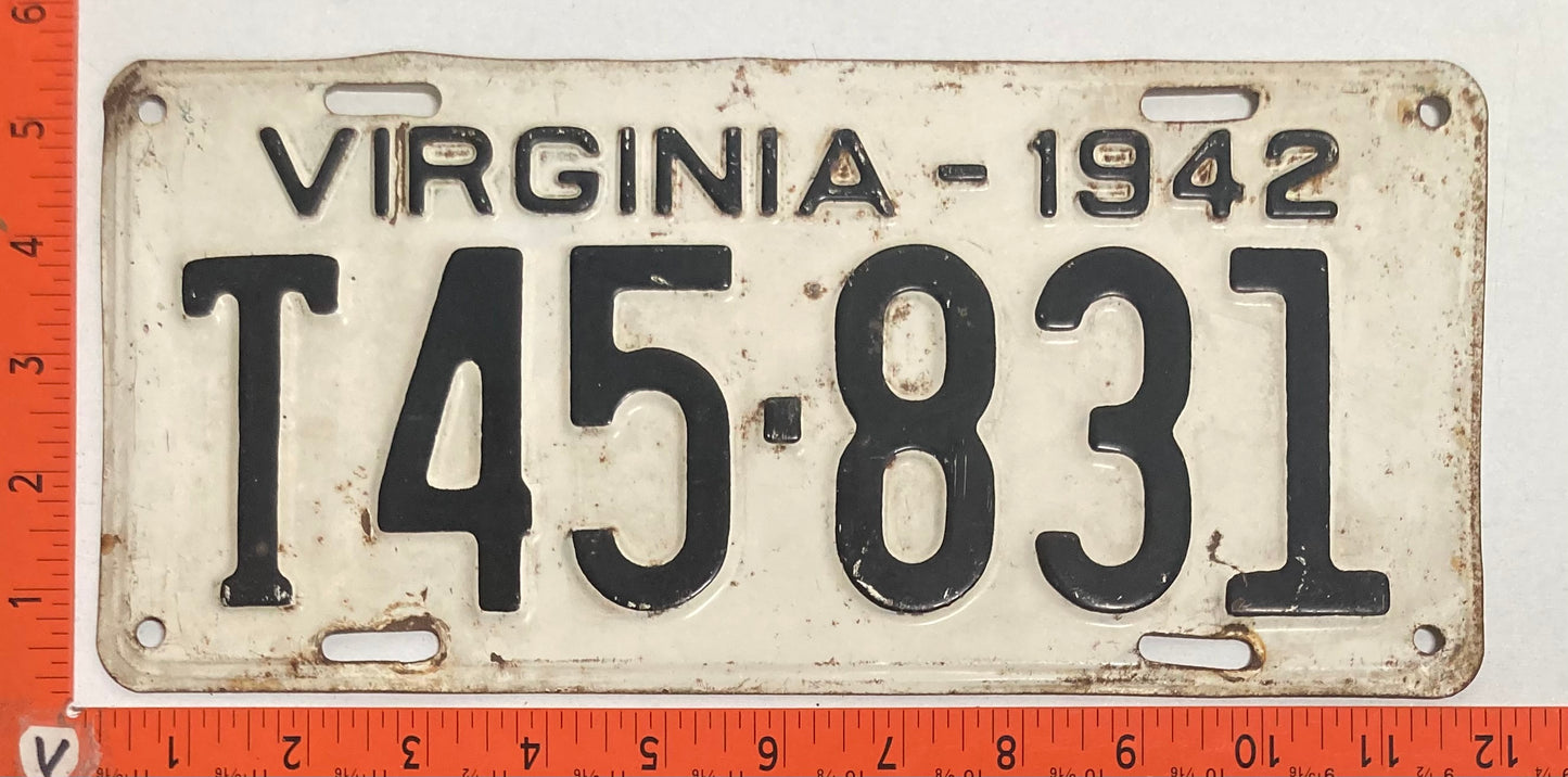 1942 Virginia #T45-831 Truck License Plate