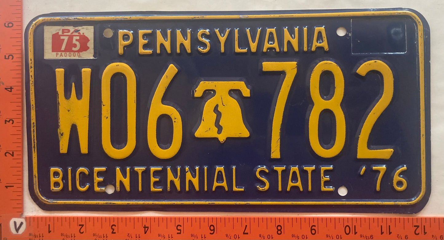 1975 Pennsylvania #W06 782 Passenger License Plate