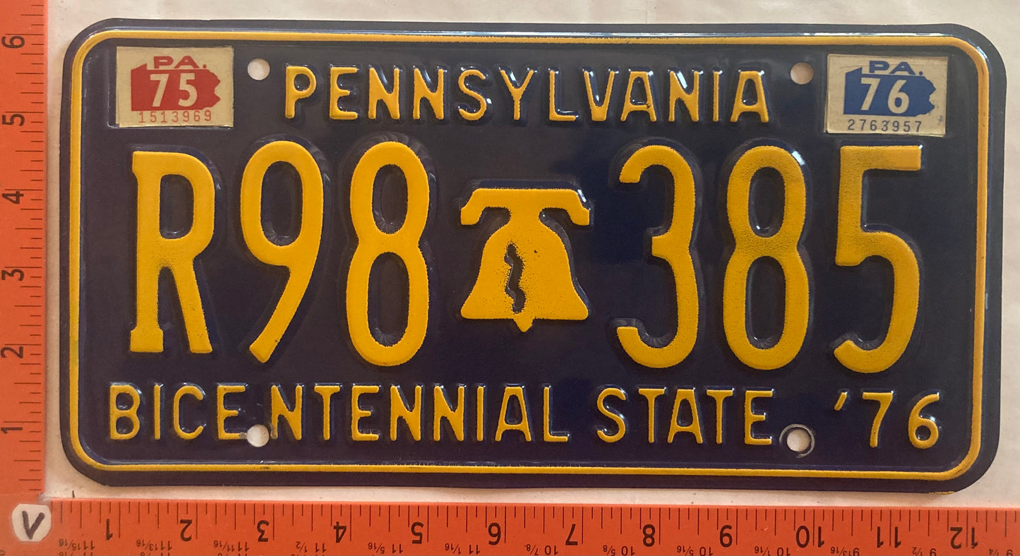 1976 Pennsylvania #R98 385 Passenger License Plate