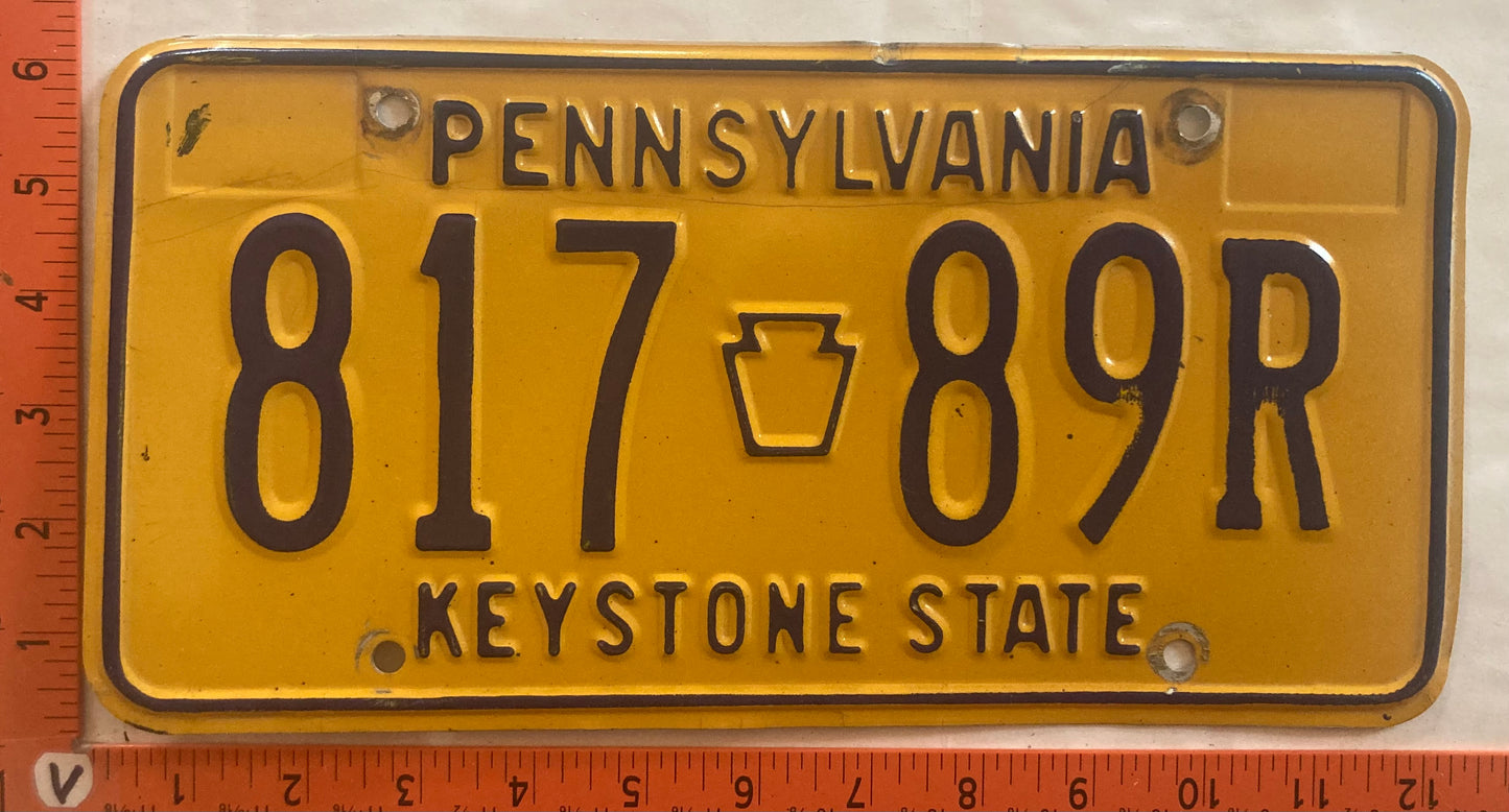 1977 Pennsylvania #817 89R Passenger License Plate