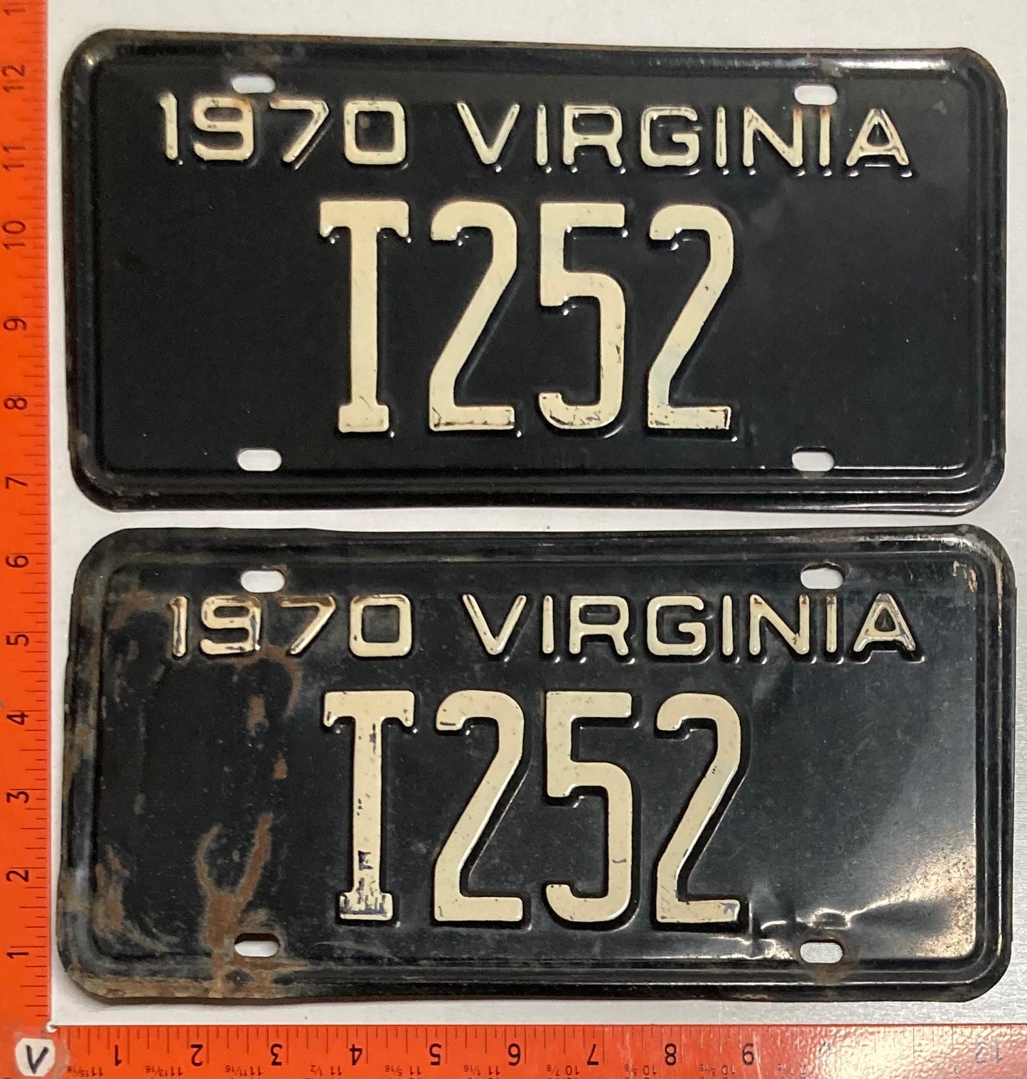 1970 Virginia #T252 Truck License Plate (Pair)