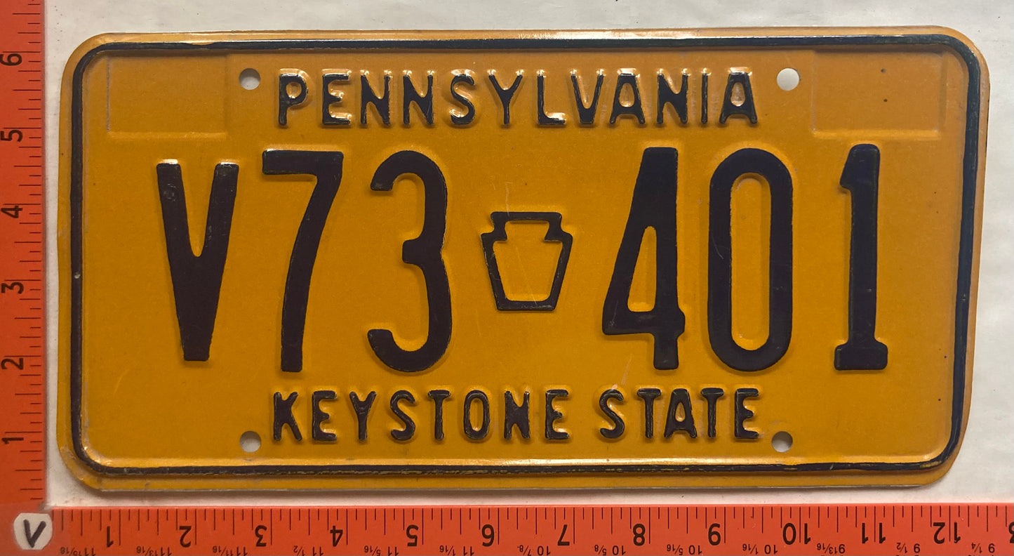 1977 Pennsylvania #V73 401 Passenger License Plate