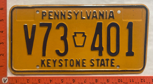 1977 Pennsylvania #V73 401 Passenger License Plate