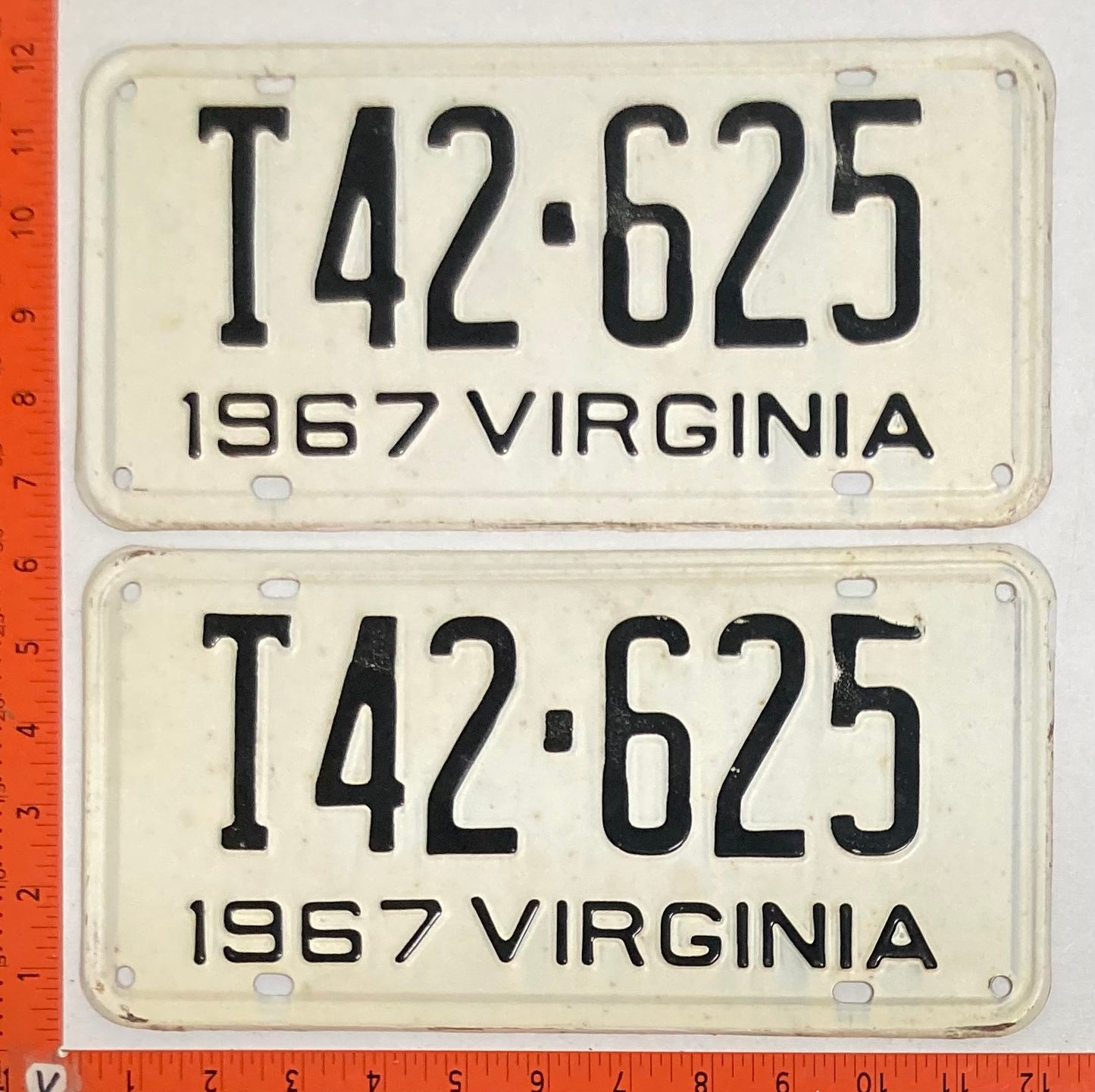 1967 Virginia #T42-625 Truck License Plate (Pair)