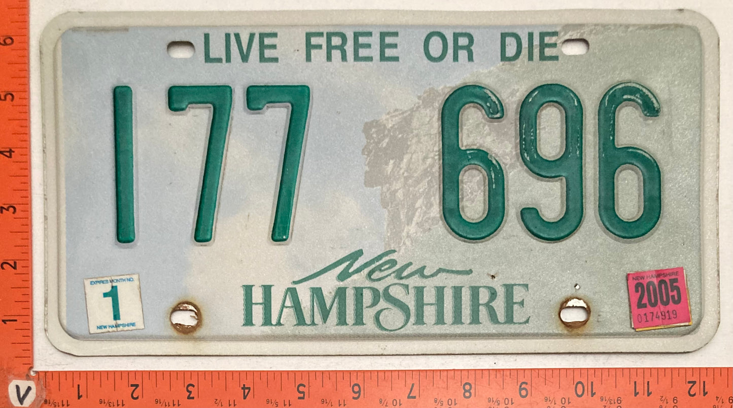 2005 New Hampshire #177 696 Passenger License Plate