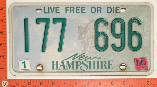 2005 New Hampshire #177 696 Passenger License Plate