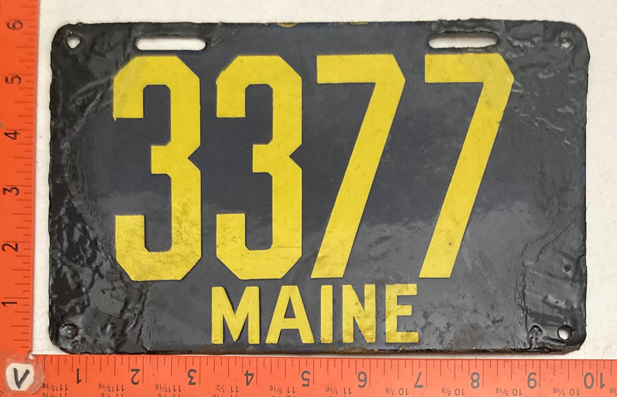 1913 Maine #3377 Passenger License Plate (Porcelain)