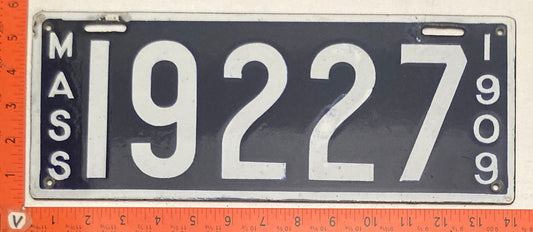 1909 Massachusetts #19227 Passenger License Plate
