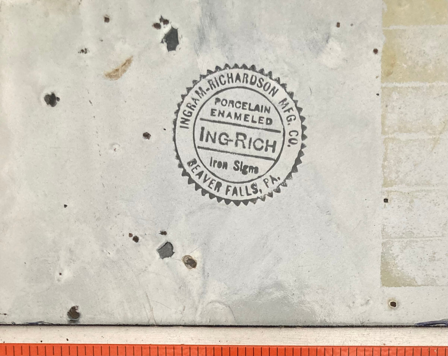 1913 Massachusetts #2558 Passenger License Plate (Porcelain)