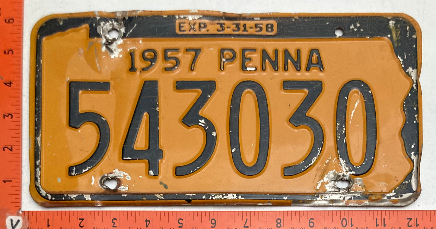 1957 Pennsylvania #543030 Passenger License Plate (Crafter)