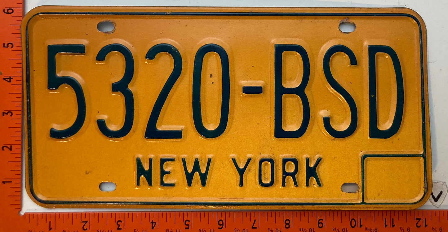 1980 base New York #5320-BSD Passenger License Plate