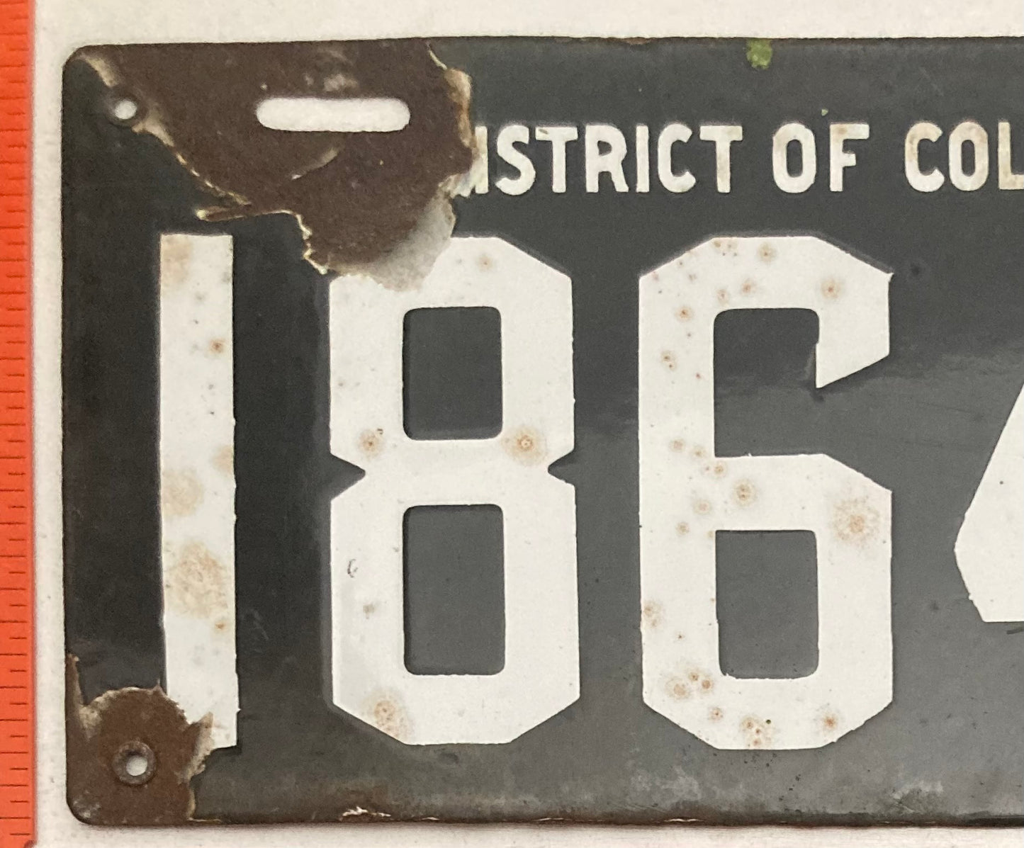 1913 Washington, DC #18643 Passenger License Plate (Porcelain)