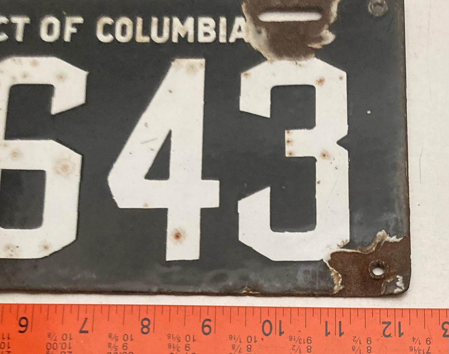 1913 Washington, DC #18643 Passenger License Plate (Porcelain)