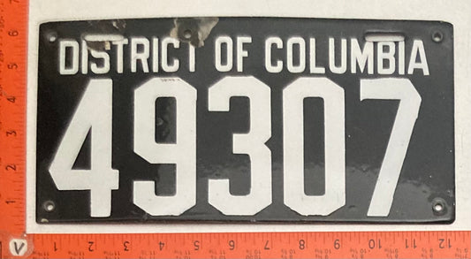 1917 Washington, DC #49307 Passenger License Plate (Porcelain)