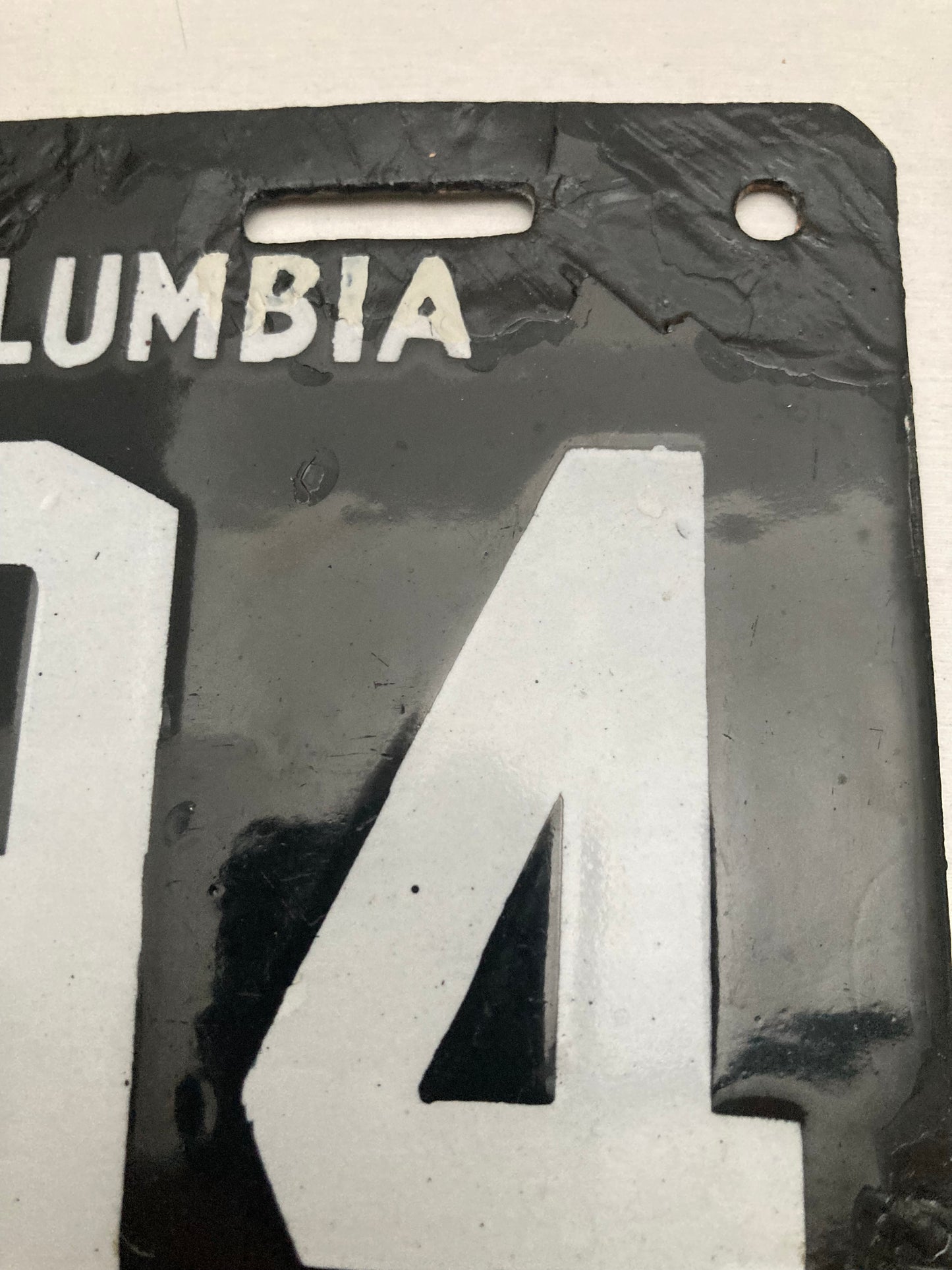1911 Washington, DC #9694 Passenger License Plate (Porcelain) 4-Digits