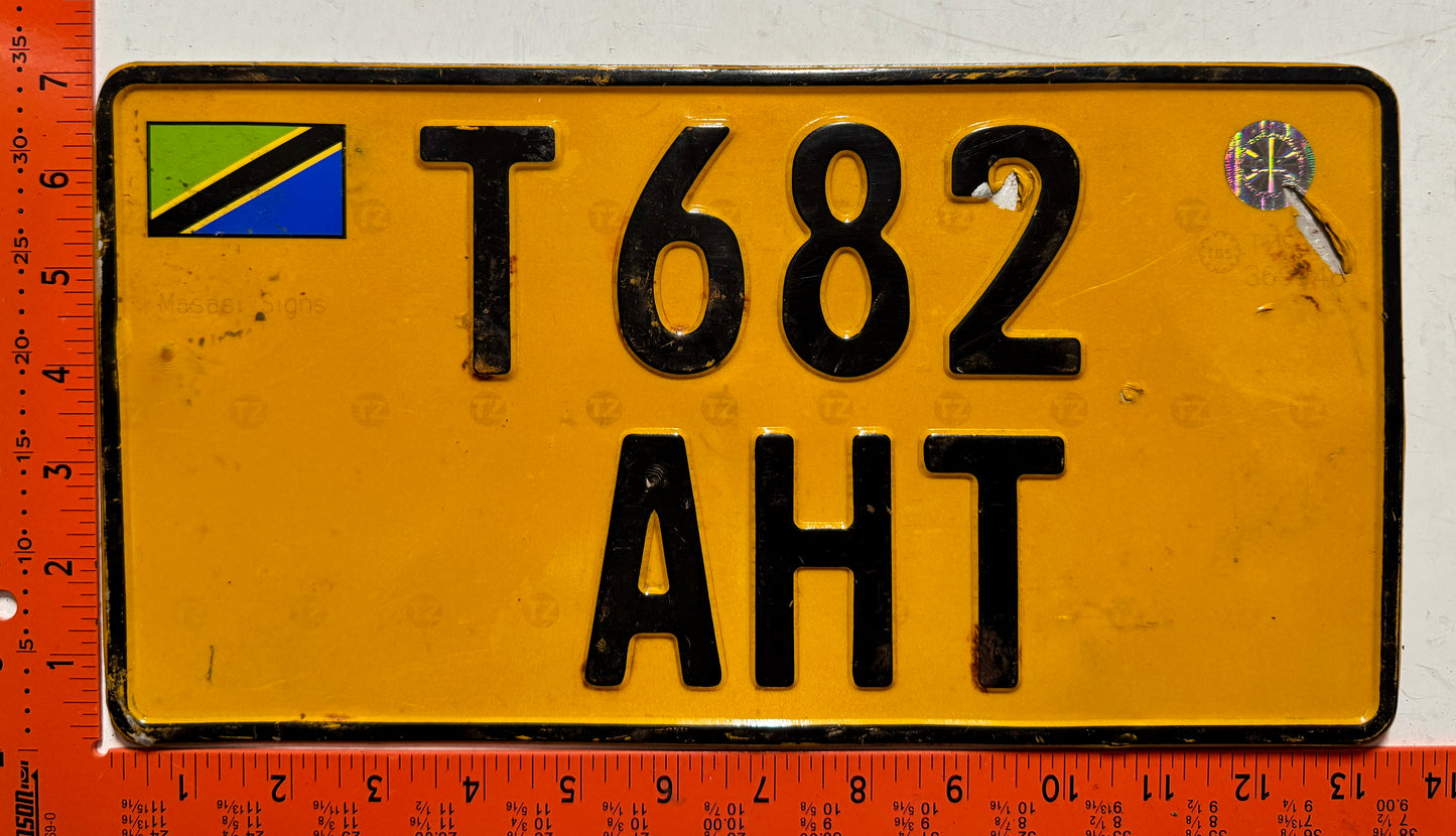 undated Tanzania #T682/AHT Passenger License Plate