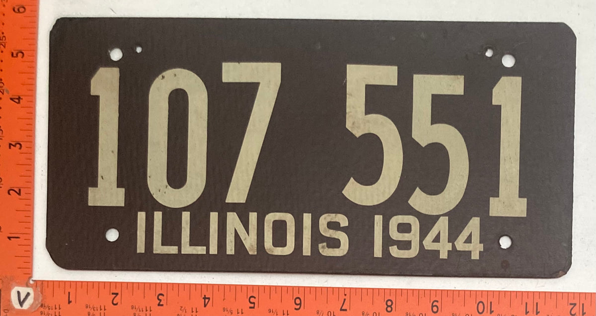 1944, 1945, 1946, 1947, 1948 Illinois #107 551 Passenger License Plates