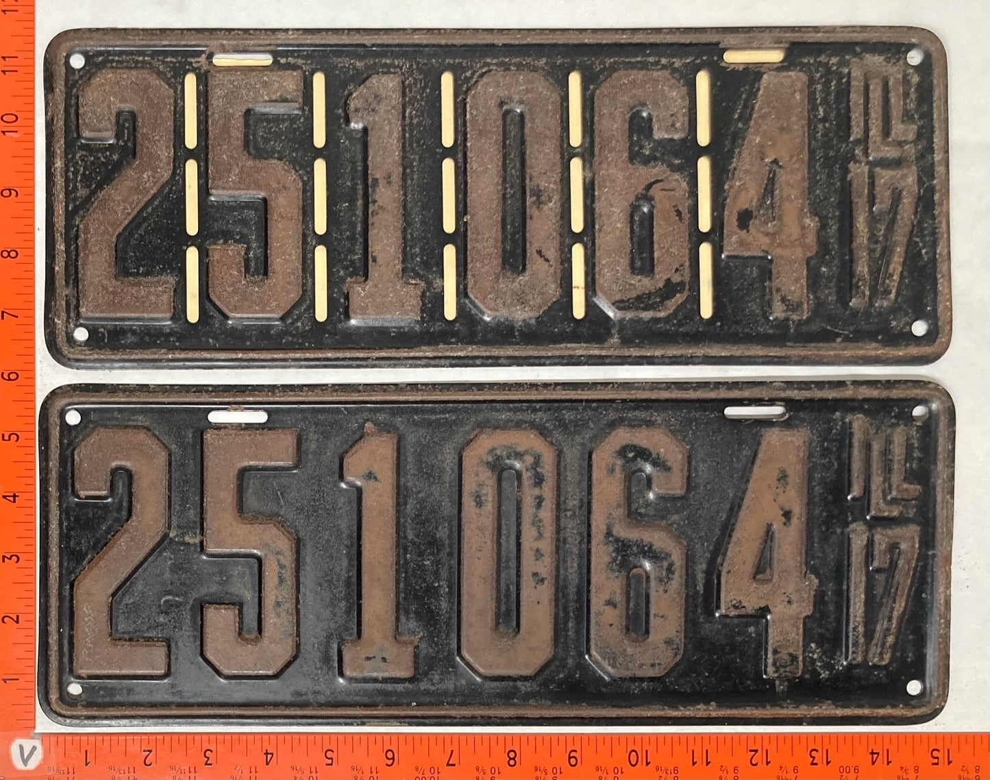 1917 Illinois #251064 Passenger License Plate (Pair)