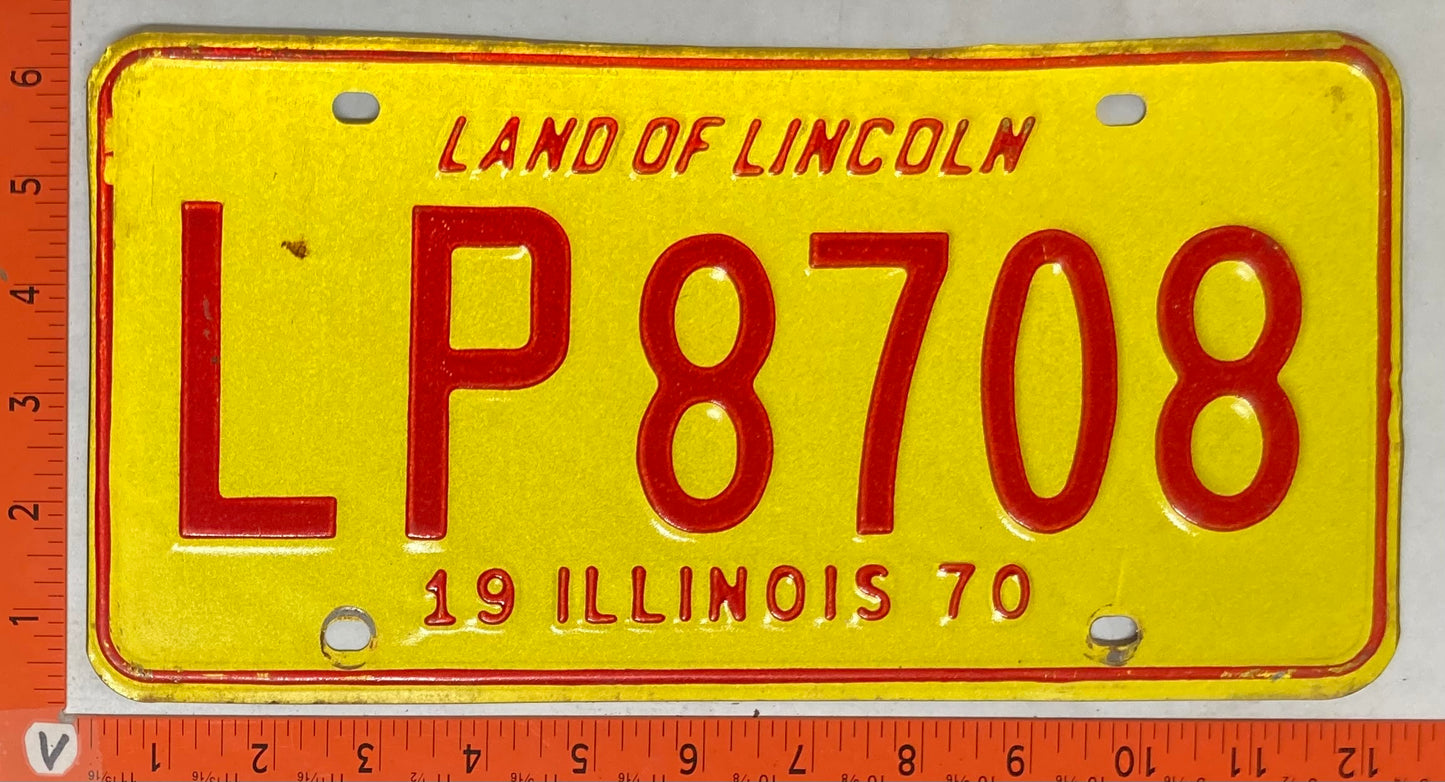 1970 Illinois #LP8708 Passenger License Plate