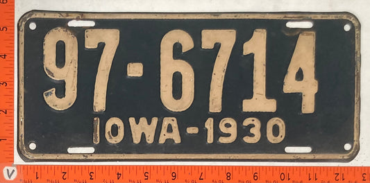 1930 Iowa #97-6714 Passenger License Plate
