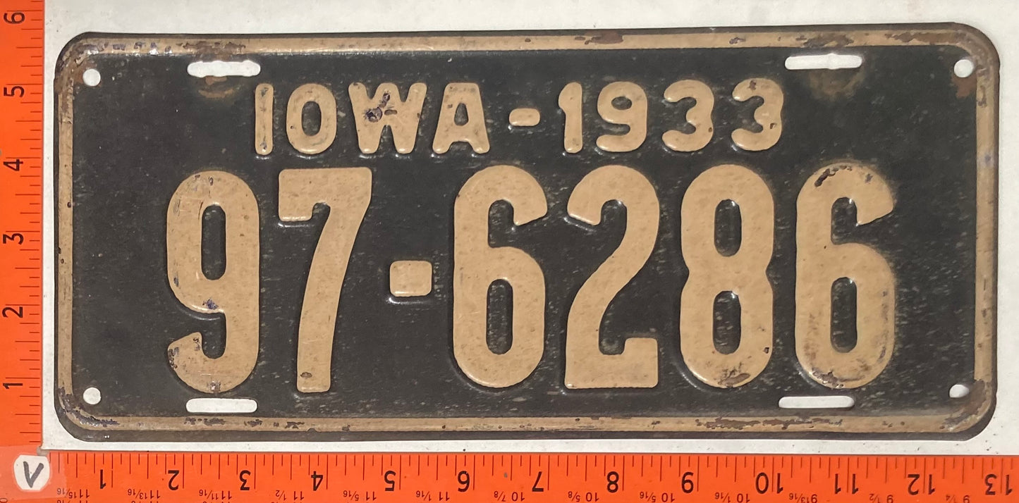 1933 Iowa #97-6286 Passenger License Plate