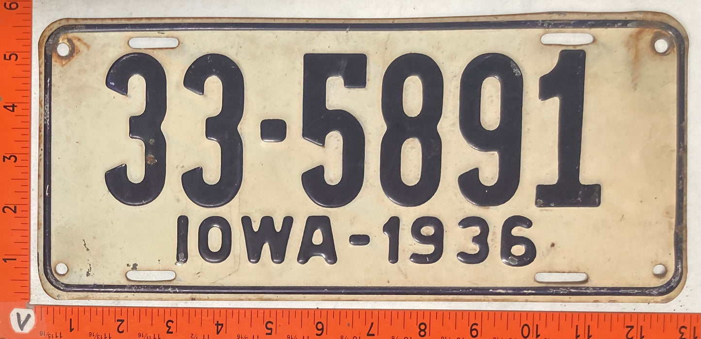 1936 Iowa #33-5891 Passenger License Plate