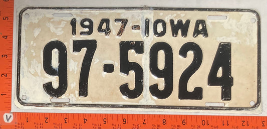 1947 Iowa #97-5924 Passenger License Plate