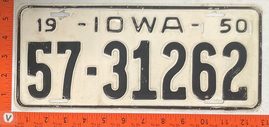 1950 Iowa #57-31262 Passenger License Plate