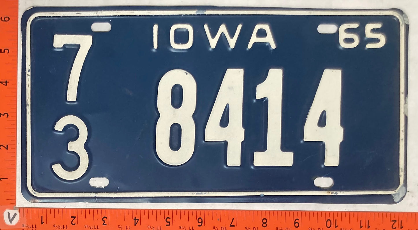 1965 Iowa #7/3 8414 Passenger License Plate