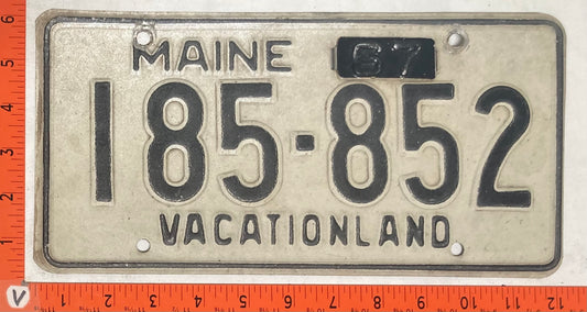 1967 Maine #185-852 Passenger License Plate