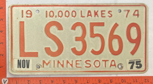 1975 Minnesota #LS3569 Passenger License Plate