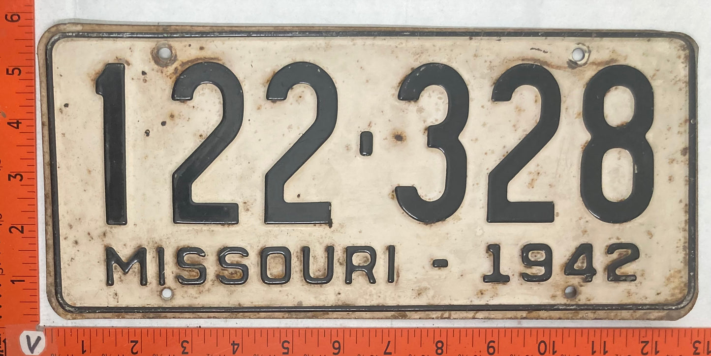 1942 Missouri #122-328 Passenger License Plate