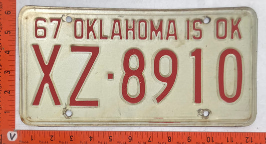 1967 Oklahoma #XZ-8910 Passenger License Plate