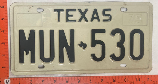 1975 Texas #MUN-530 Passenger License Plate