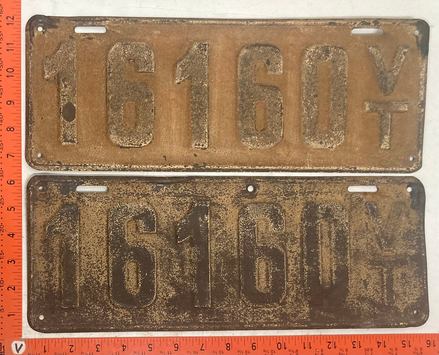 1917 Vermont #16160 Passenger License Plate (Pair)