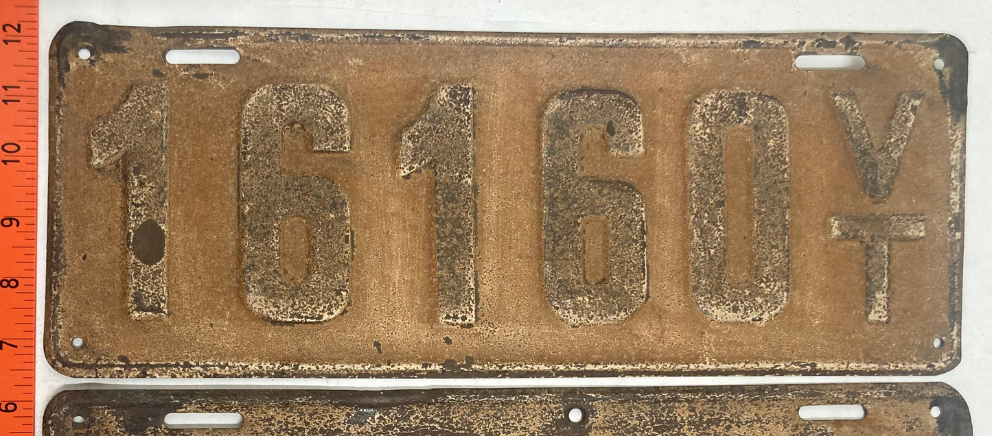 1917 Vermont #16160 Passenger License Plate (Pair)