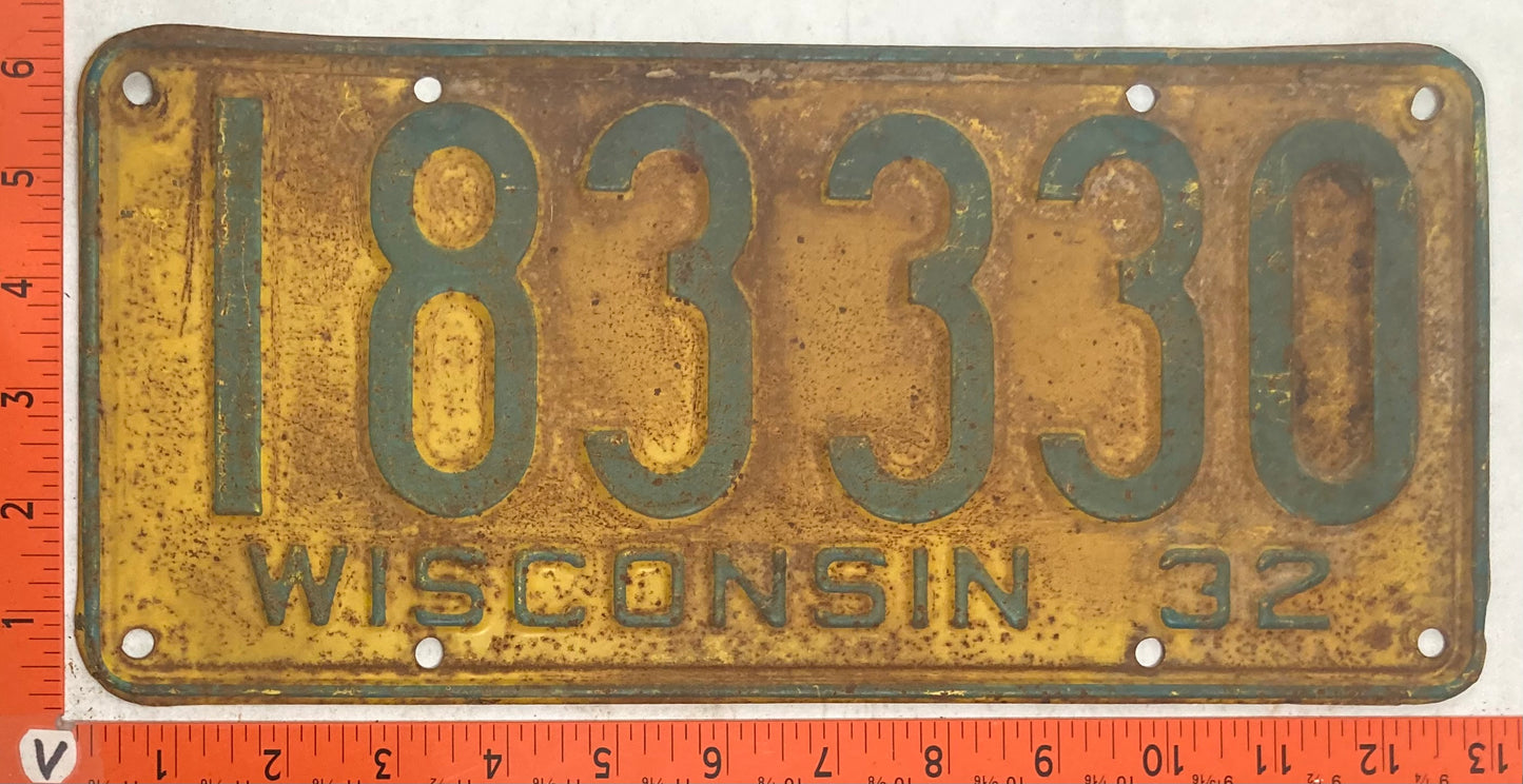 1932 Wisconsin #183330 Passenger License Plate