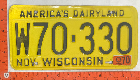 1970 Wisconsin #W70-330 Passenger License Plate