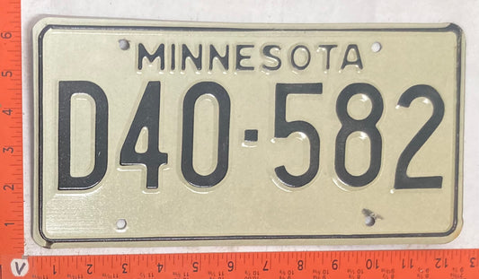 1976 Minnesota #D40-582 Dealer License Plate