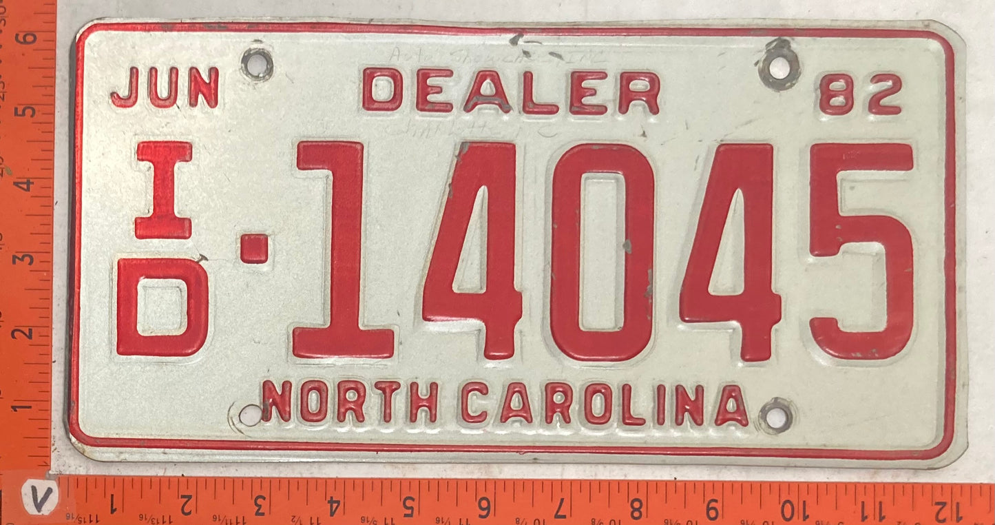 1982 North Carolina #I/D 14045 Independent Dealer License Plate